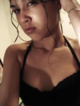 hotmess24 from Saskatchewan,Canada